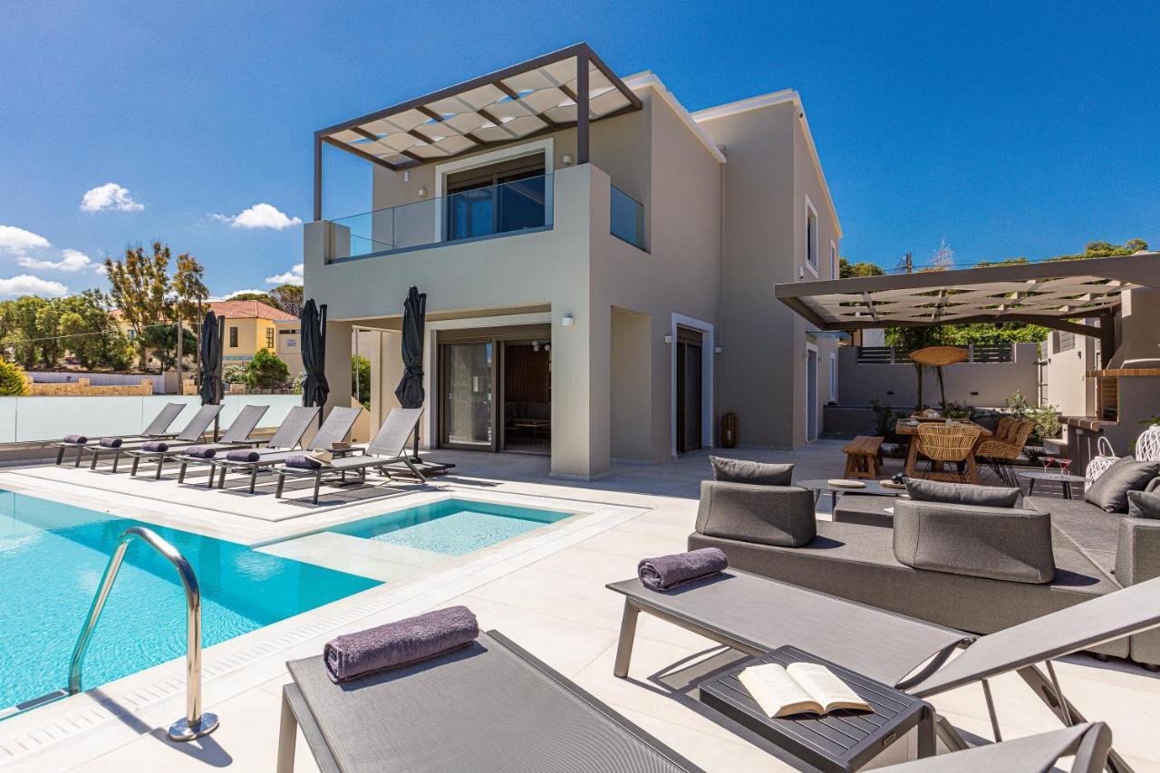 Lagoon Seabreeze Villa, Sumptuous Retreat, By Thinkvilla Pánormosz Kültér fotó
