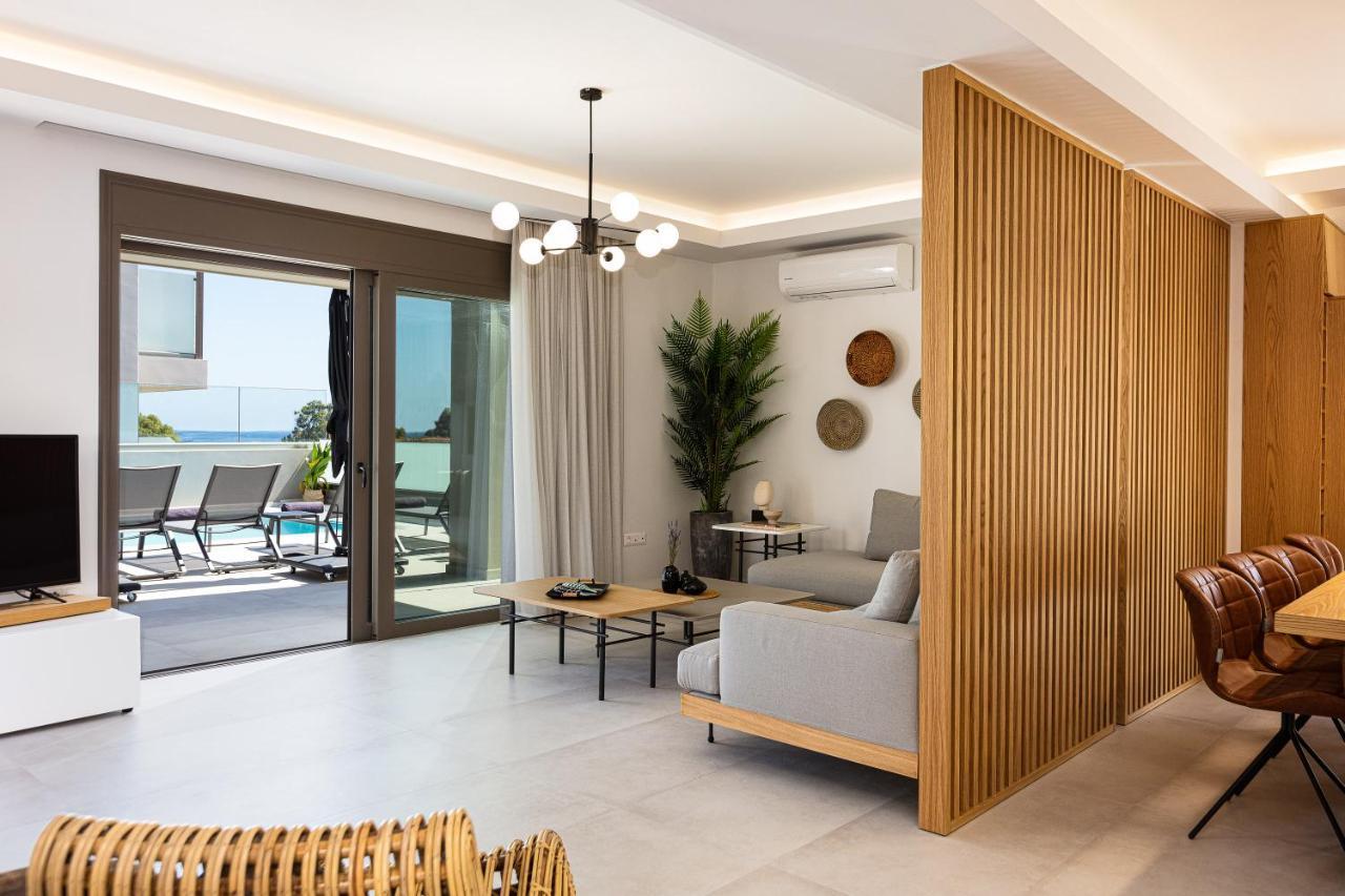 Lagoon Seabreeze Villa, Sumptuous Retreat, By Thinkvilla Pánormosz Kültér fotó